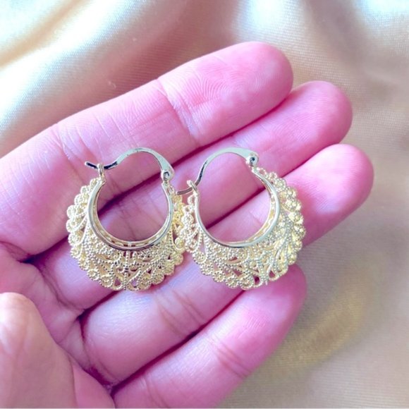 Gold Plated bohemian hollow out hoop earrings/ Boho Earrings/ Vintage earrings - Picture 4 of 9